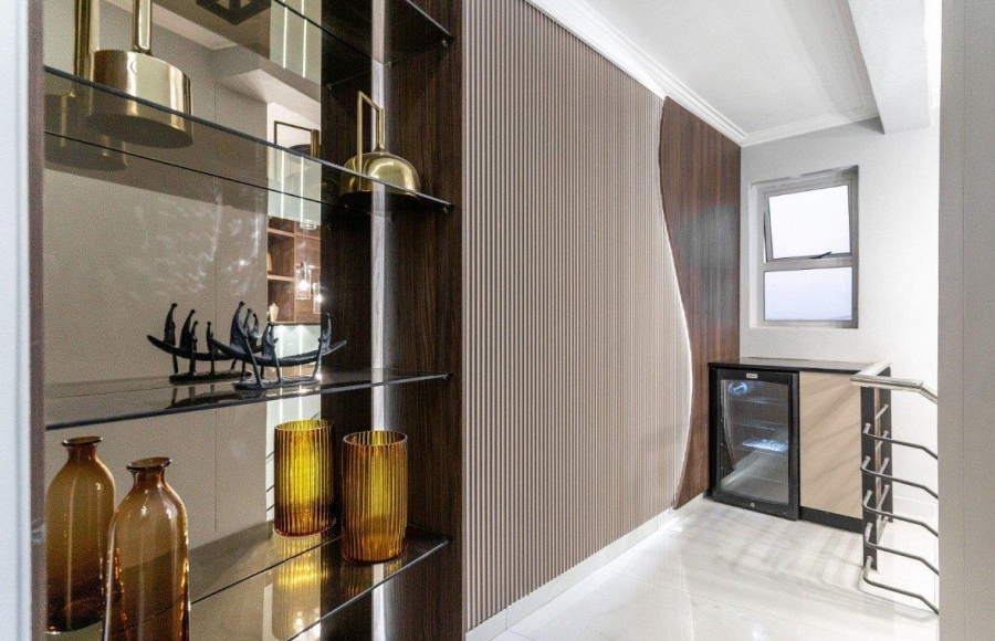 4 Bedroom Property for Sale in Beachfront Western Cape